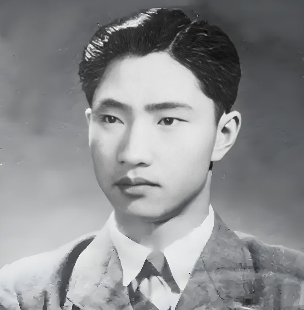 1988年，一位身材瘦削、白发苍苍的老人走进了北京市公安局，而手里拿的绝密文件，