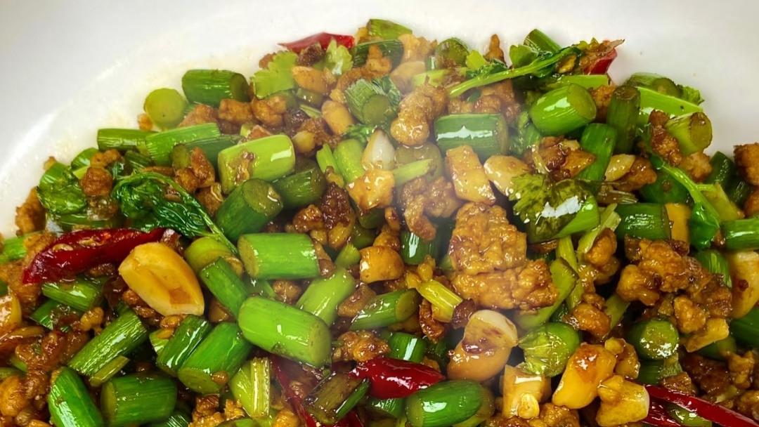 肉沫炒蒜苔