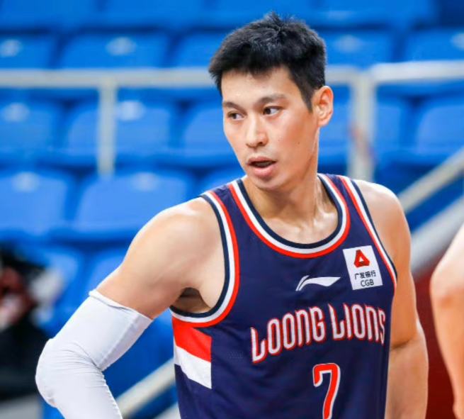 一代人的青春就此结束！林书豪宣布退役，结束了15年的篮球职业生涯。

林书豪的职