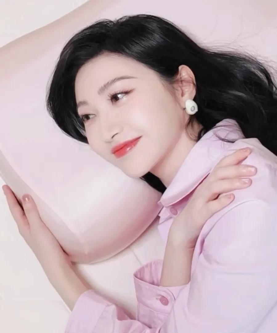 三位甜美风格的女演员，你比较喜欢哪一位？
1.景甜
2.孟子义
3.章若楠
 #