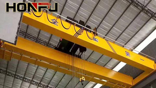 桥式 vs 门式起重机怎么选？核心区别一文看懂！宏孚科技