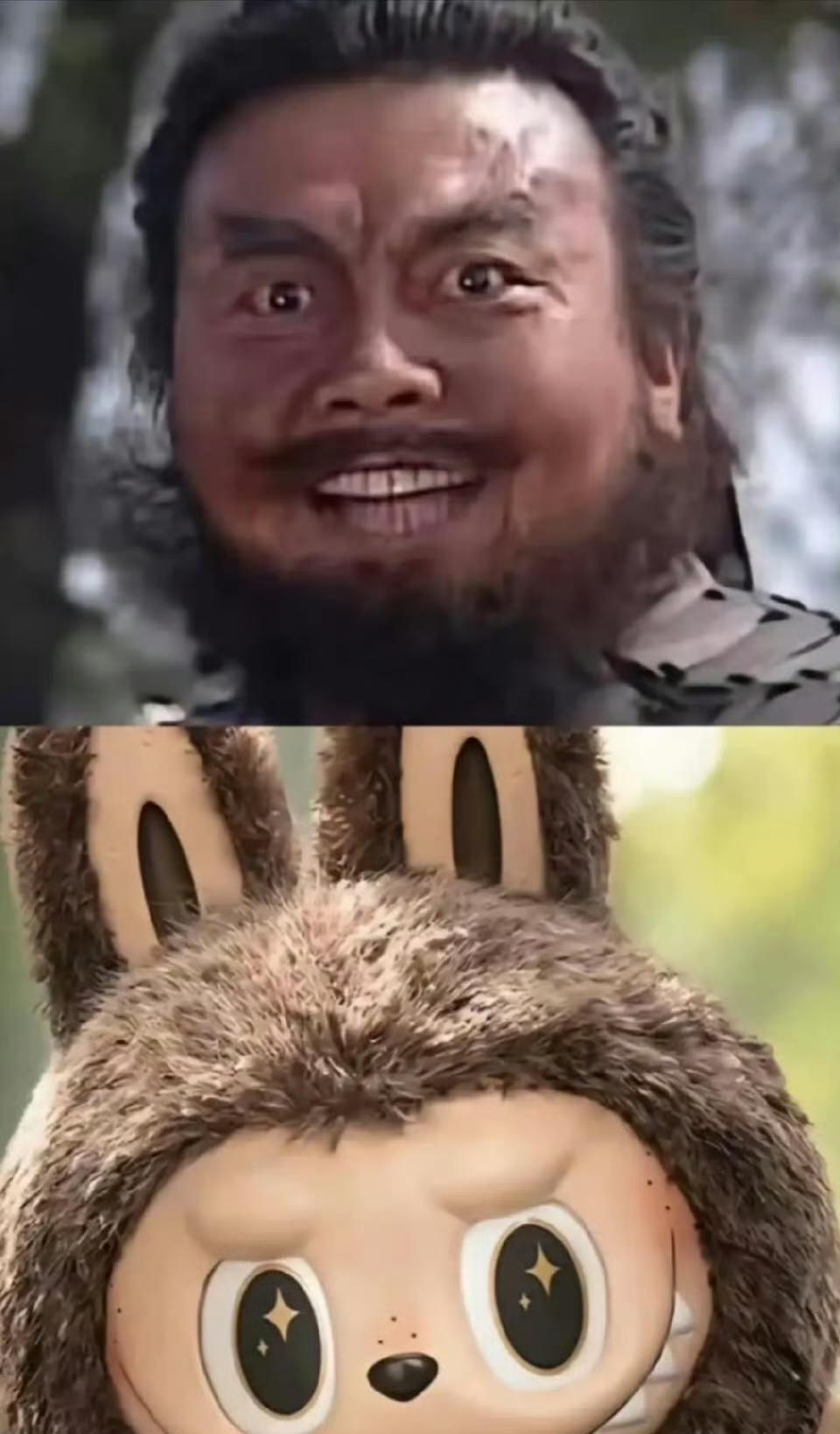 张飞：呔！你这黑脸红须的丑娃娃，怎生与我生得这般相似？
Labubu：哼，我可是