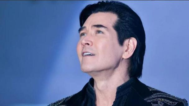 年过六旬无儿无女，亲人离世，只剩一个人，费翔和杨丽萍，如今后悔吗？