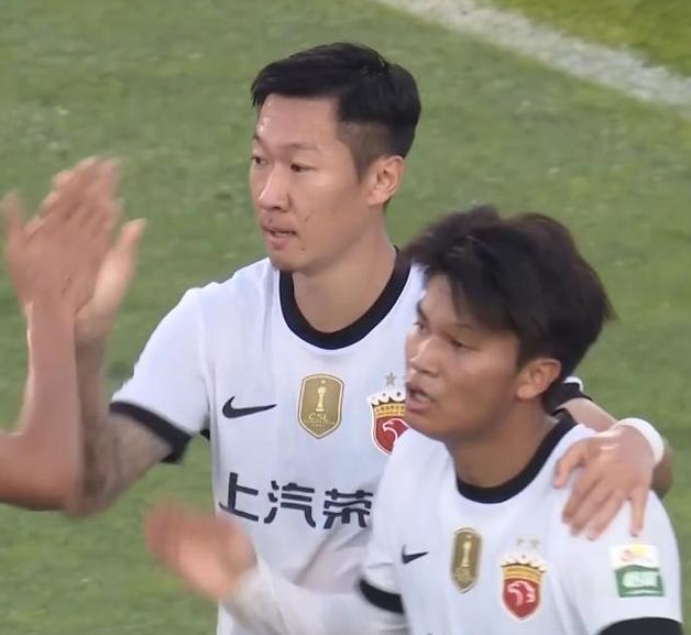 101分05秒破门，徐新打入海港队史中超最晚进球

中超第17轮，上海海港客场3