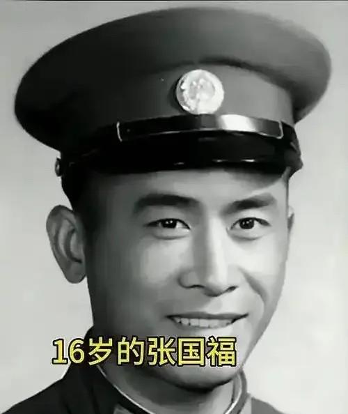 1994年，一个叫冬妮的女子来到第47军“调查”自己的父亲，可是查遍了资料也没找