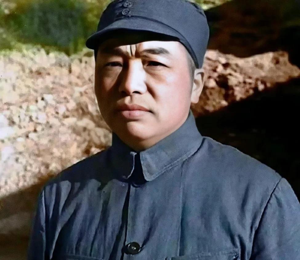 你敢信吗？横扫千军的彭大将军，竟亲口承认在战场上“害怕”了！
那是在志愿军势如破