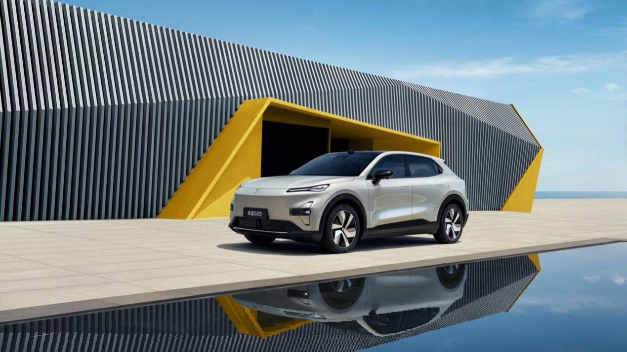 深蓝S05 620km版：超长续航、3C快充，15万内解决电车痛点？