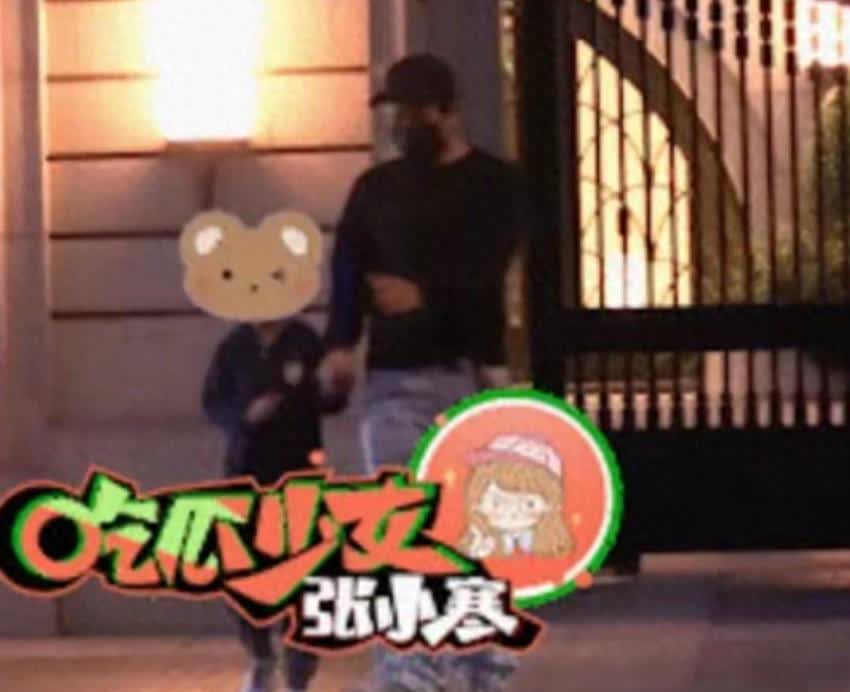 赵丽颖和导演赵德胤的恋情视频爆红网络，让吃瓜群众集体瞳孔地震。这对相差几岁的姐弟