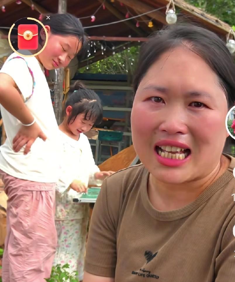 胖妹说起怀三胎的事情，泪流满面。
胖妹准备了两年，终于怀上了三胎，一家人都很高兴