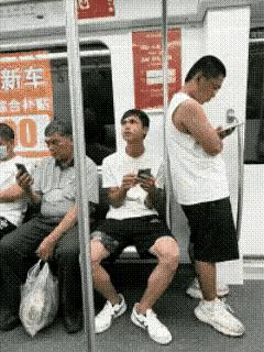 你的西瓜？他的西瓜？是我的西瓜！
这到底是谁的西瓜啊？
太有意思了！
夏天又到了