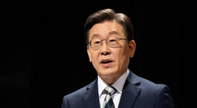 李在明上台，对尹锡悦和亲美派下手了











---






