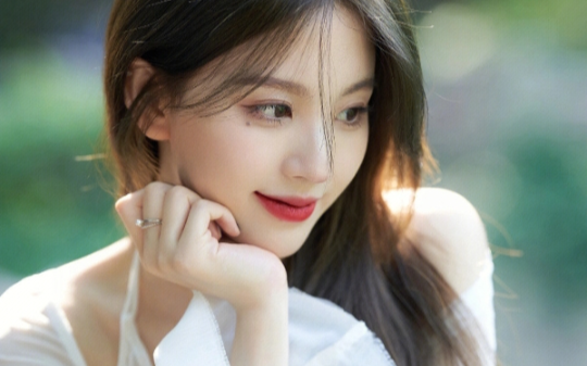 五岁千金能见恶意值，全家头顶血红数字，唯有凶悍保镖是唯一救赎