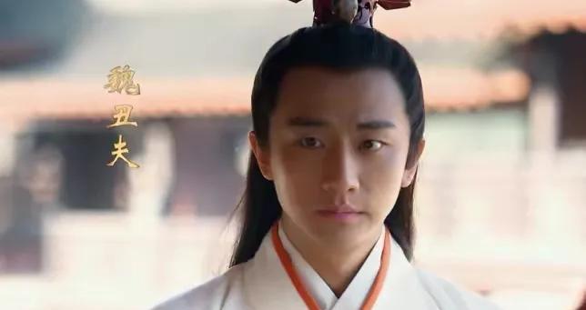 公元前265年，宣太后芈月病重，要男宠魏丑夫殉葬，大臣庸芮问了个问题，芈月竟然改