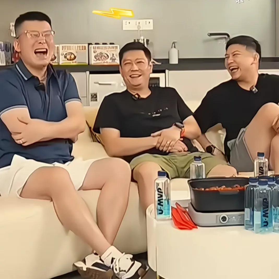 曾经的国乒喜剧人张超、陈玘、邱贻可三个人了聚在一起会碰撞出怎样的火花呢？
在最近