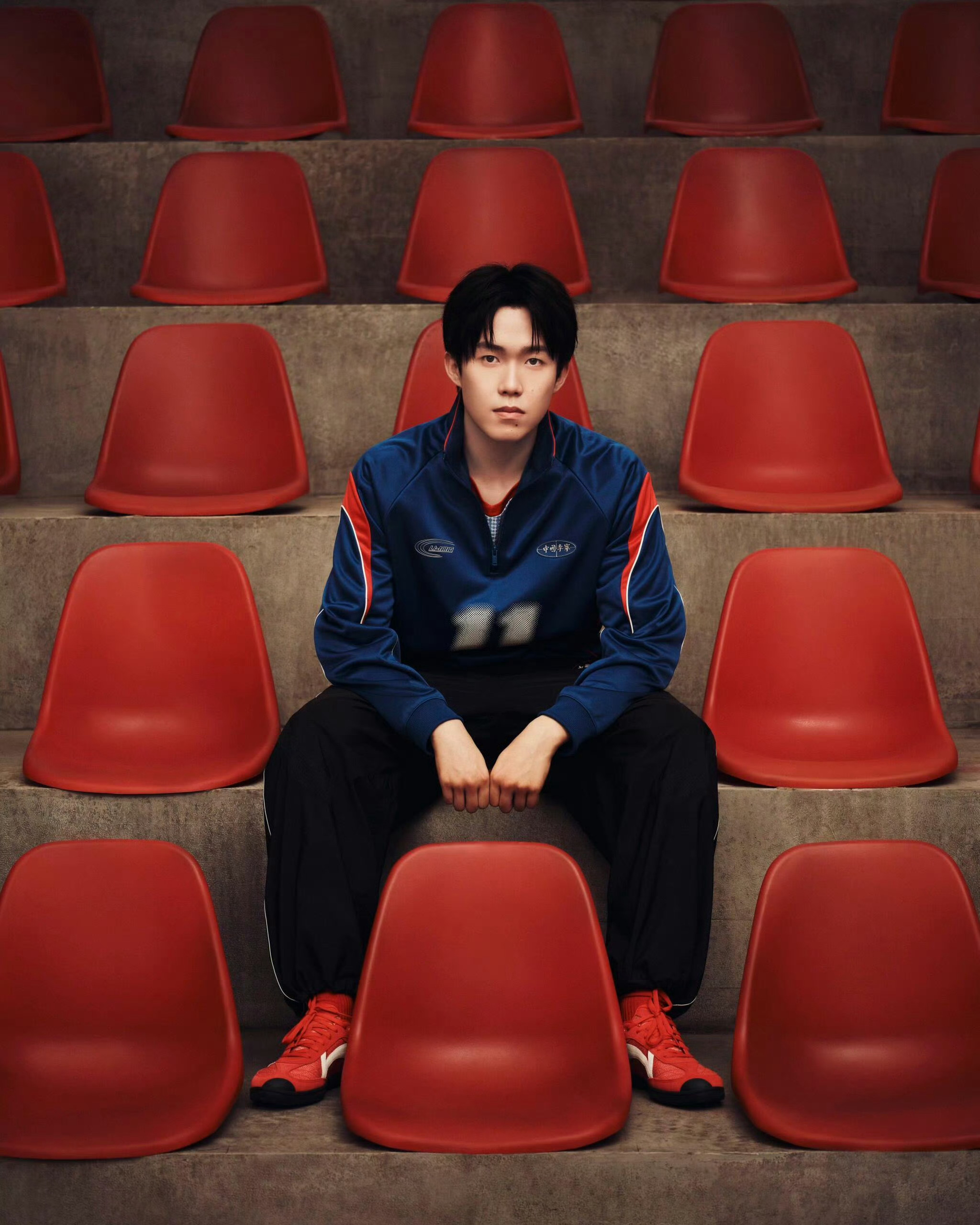 王楚钦 复古运动风炸街！率性穿搭演绎夏日潮流天花板！