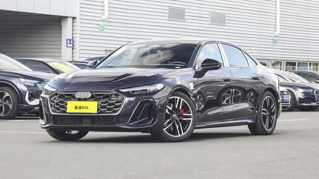 一汽奥迪A5L上市，搭2.0T+7DCT，心动价23.98-28.98万元