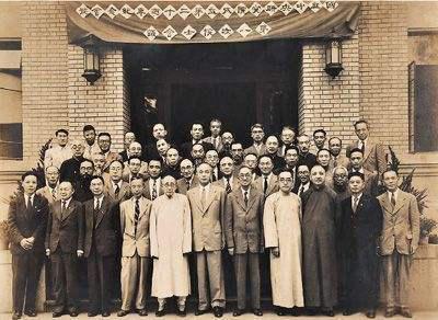 1949年后，国民政府中央研究院的81名院士各走各途。
其中，有朱家骅、王宠惠、