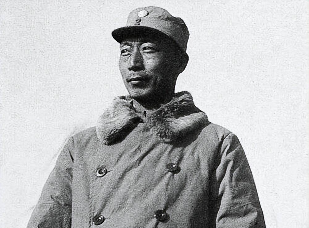 1948年，厨师准备杀鱼给毛主席补身体，聂荣臻却说：“这鱼有问题，养三天看看。”
