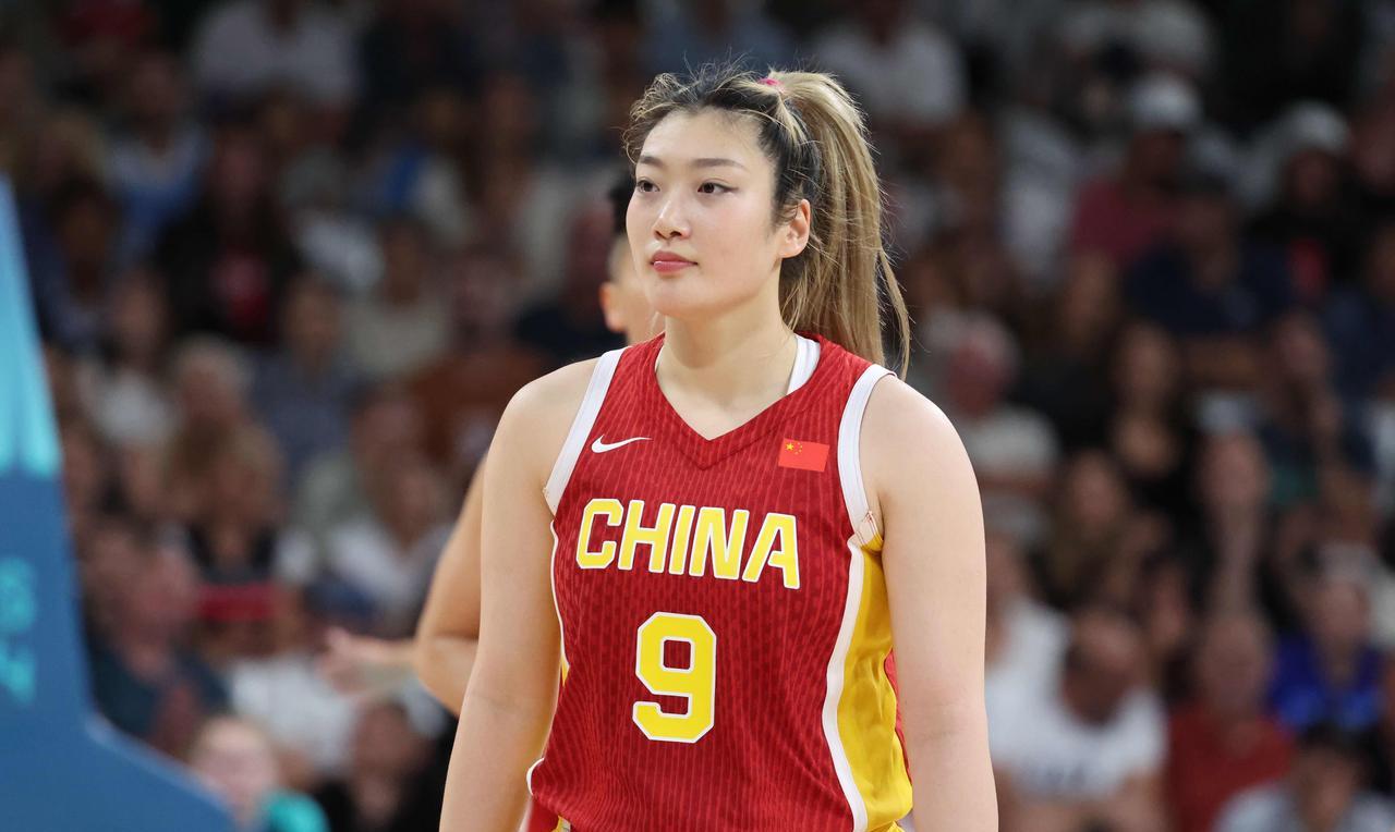 宫鲁鸣看不上李梦，那今年女篮亚洲杯中有几人数据比她强呢？
2023年亚洲杯李梦场