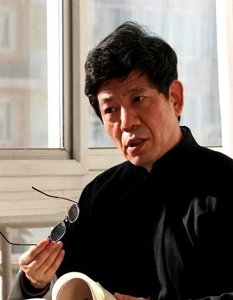 “中国人已经陷入群体性迷失！”清华大学教授说：“目前举国上下都在讲发展，而这些都