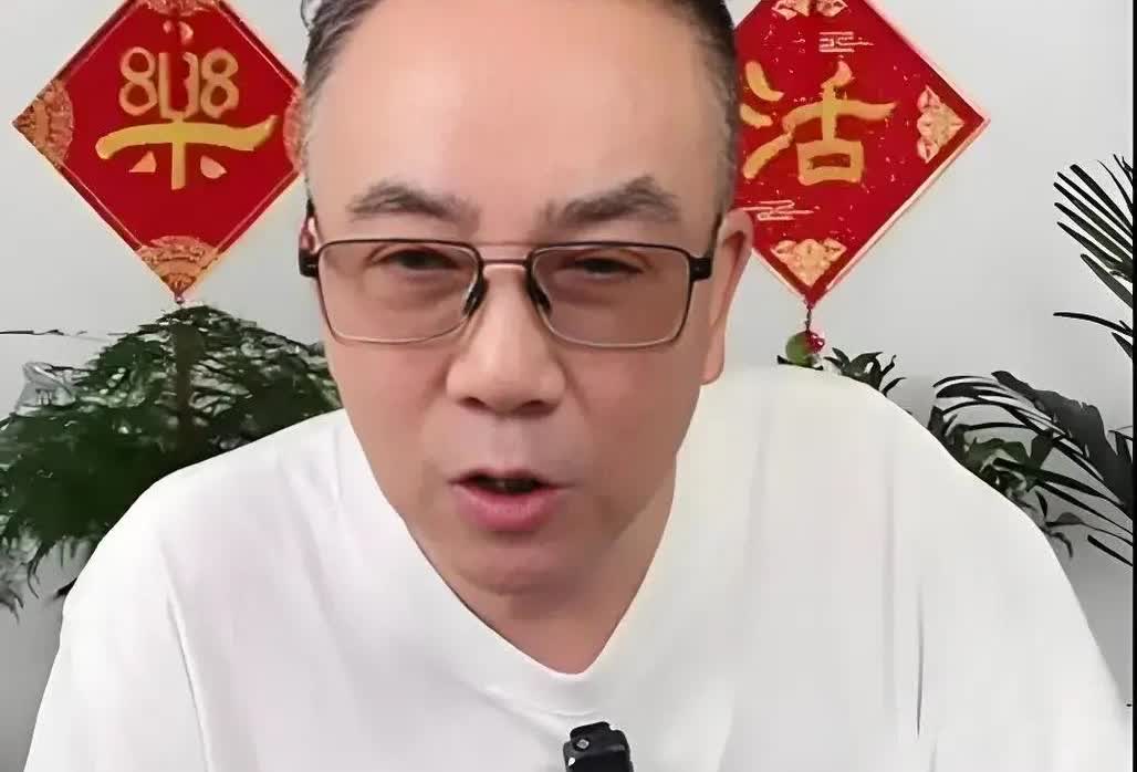 杨仪估计要凉，以前仗着父亲还能有点影响力，现在因为自己的贪得无厌，让94岁的老人