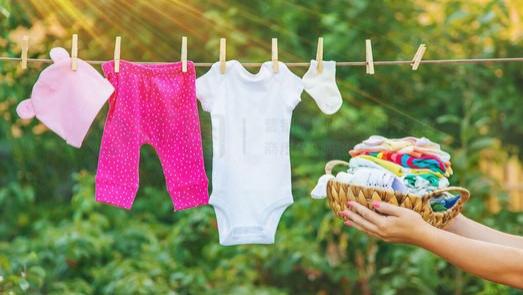 给娃洗衣服，婴儿专用洗衣液真的是必需品吗？