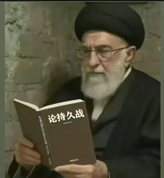 伊朗挨揍不敢吭声？怕丢王位是真！











美国佬这次下手真狠，直接