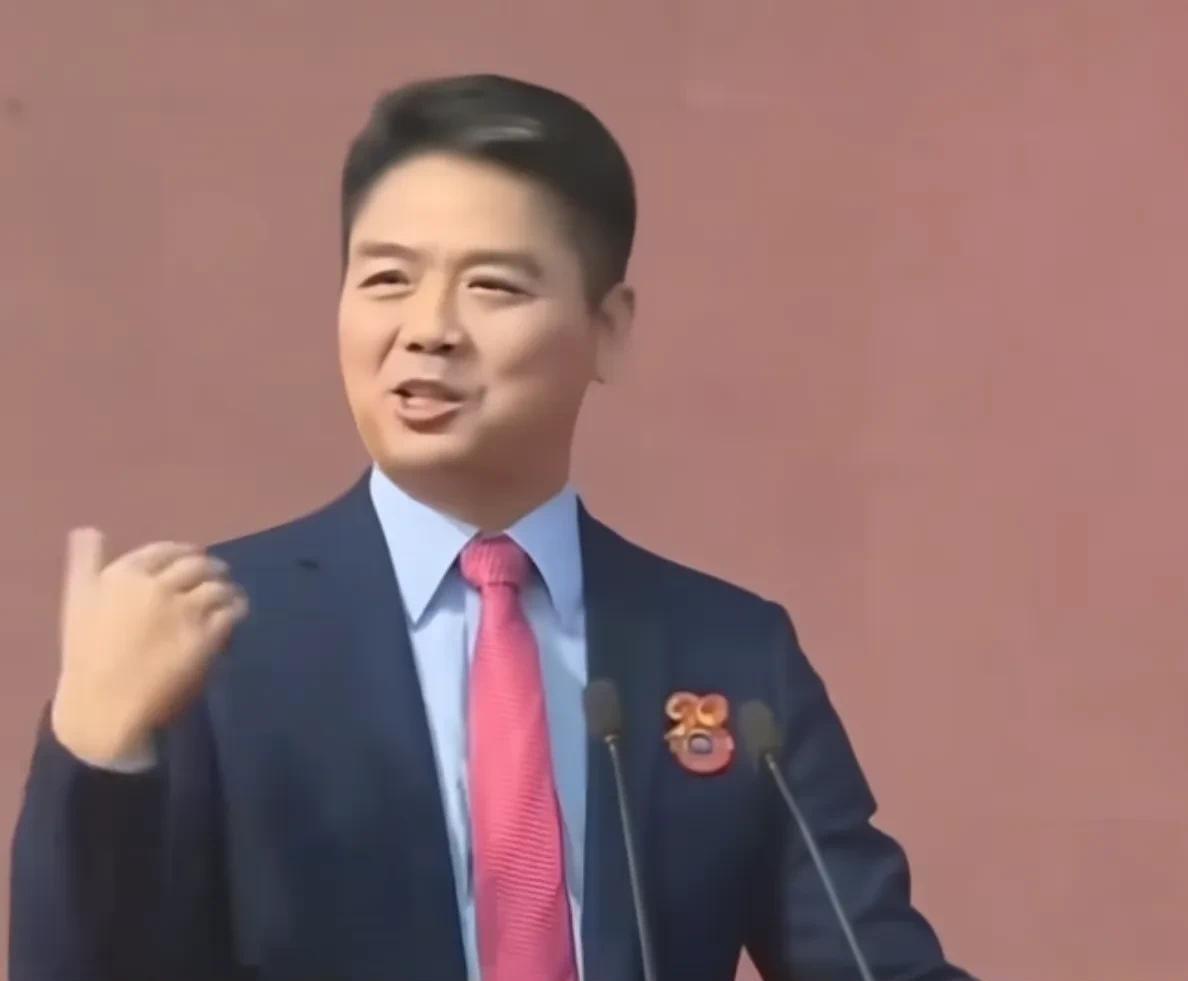 刘强东曾经讲过小时候吃猪油拌饭的一件事，也侧面说明了他幼年时家庭条件确实不好。