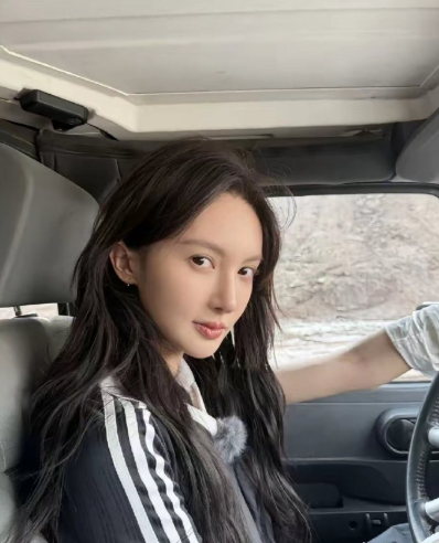 金晨栽在“占小便宜”上！无伤亡车祸本可低调收尾，她偏要让助理顶包走保险骗保，被查