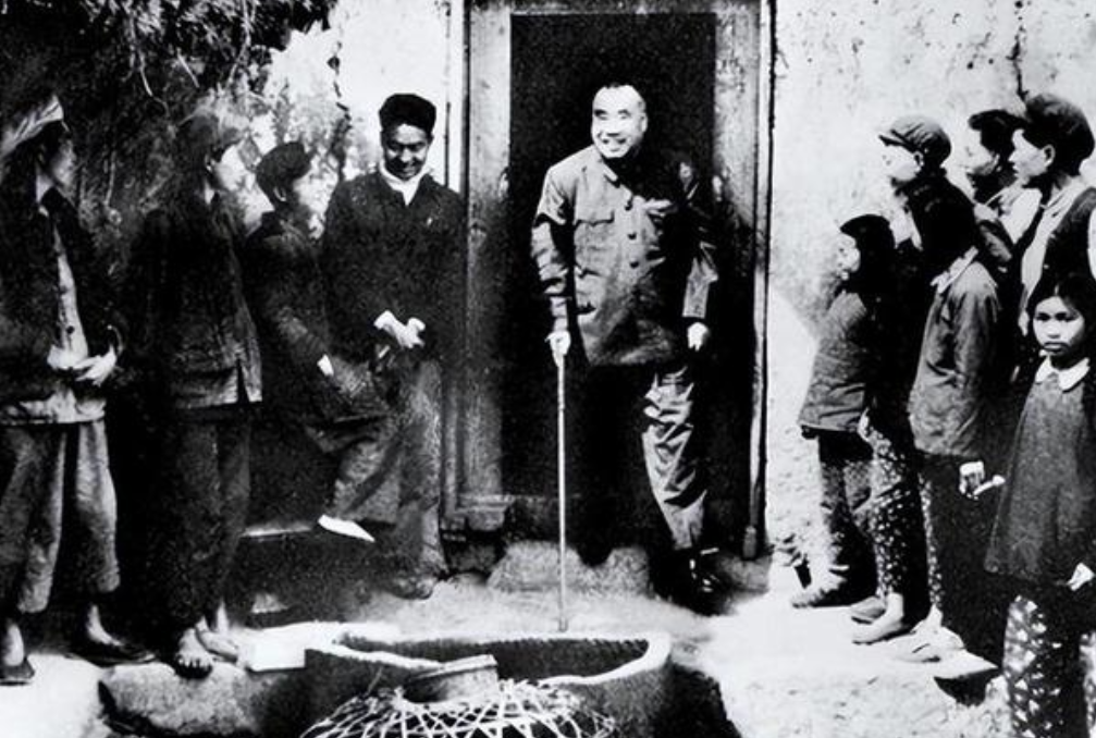 1960年朱德回乡路过一所幼儿园，看到门上五个字后极为不满，摇了摇头对当地县委领