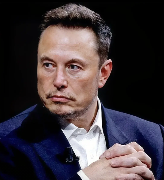 主动辟谣了！美国富豪马斯克被质疑用切断星链服务威胁乌克兰之后，主动又在社交平台上