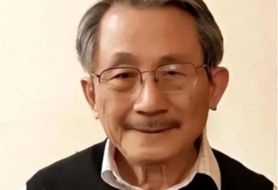 1988年，中国核武专家张宪义携带机密叛逃美国，时隔28年后，他公开为自己的行为