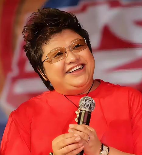 大家发现没有，​韩红这个人有个很大的“缺点”。

​不是她唱歌不好听，也不是她身