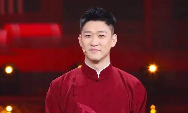 曹云金当年要是拜赵本山为师，现在会是什么结局？
想的还怪美了，啥也不会还想拜赵本