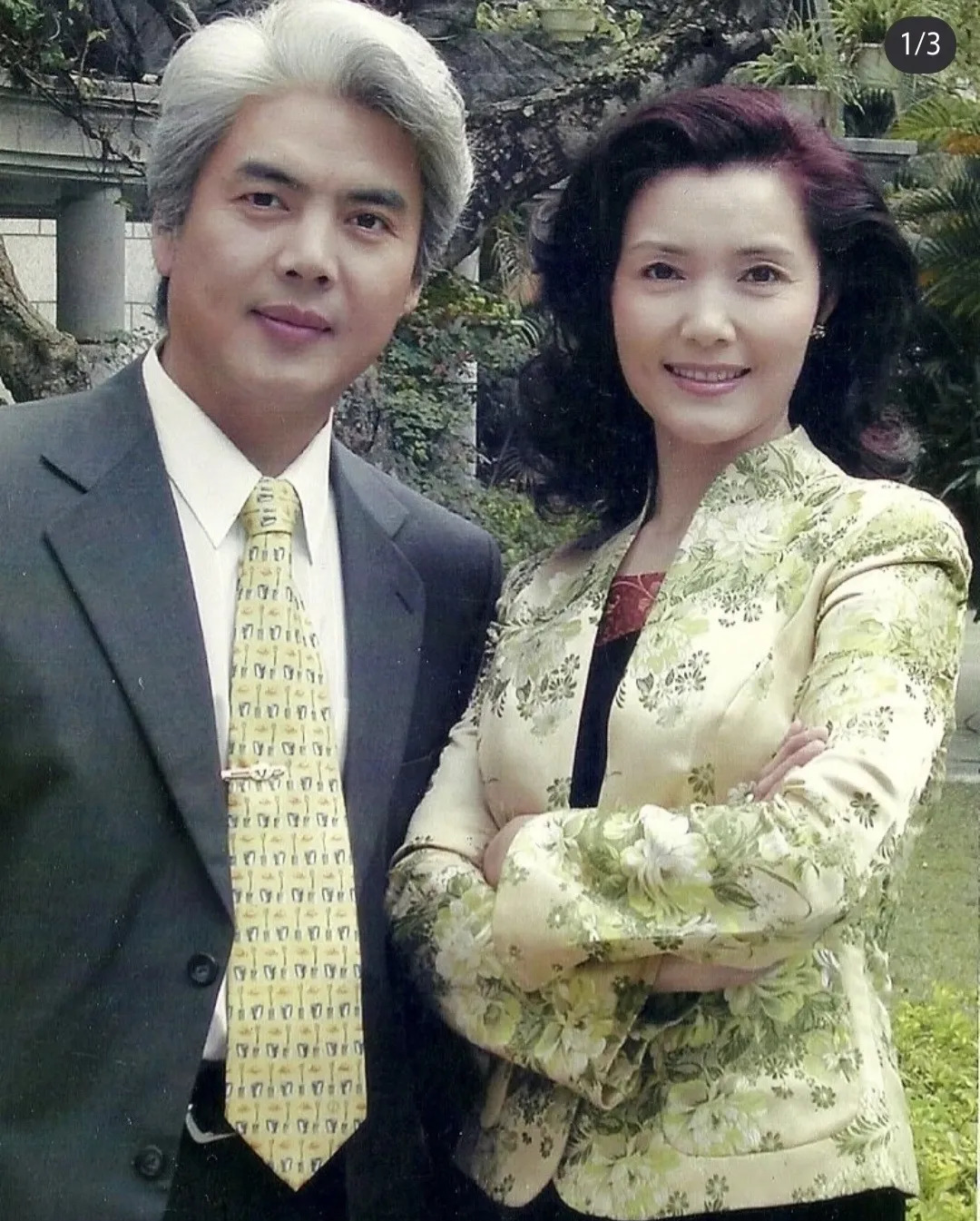 姜黎黎夫妇几十年恩爱











天哪！你还记得“红牡丹”姜黎黎吗？想