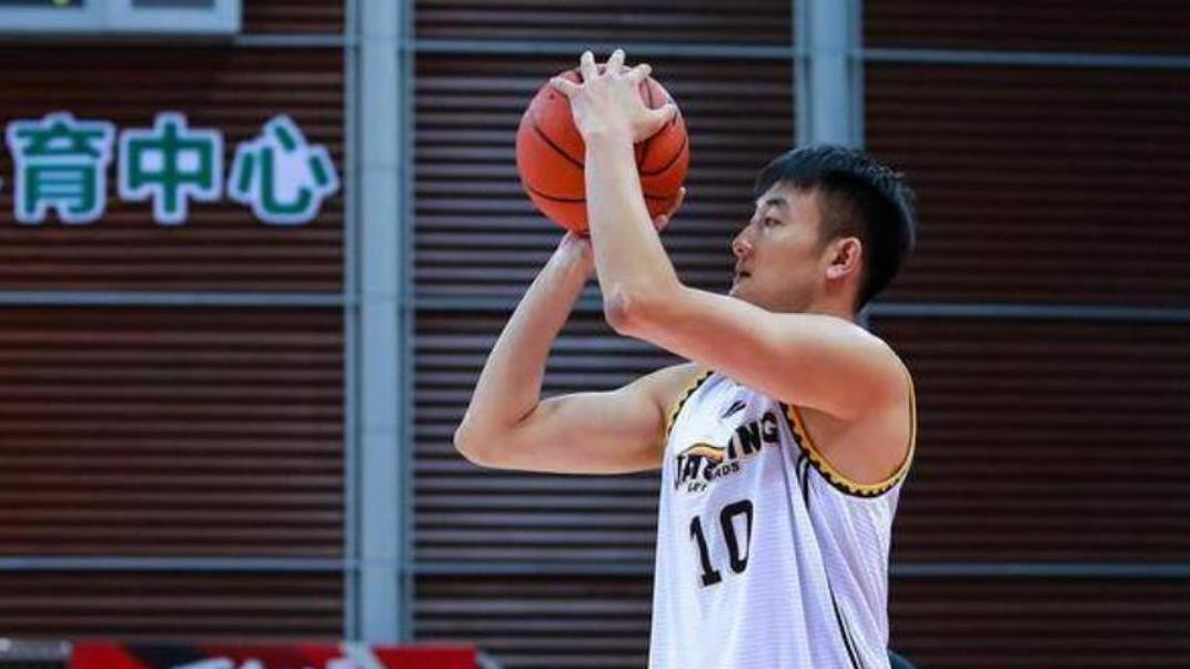 遗憾，辽篮旧将野球重伤，跟腱断裂或告别球场