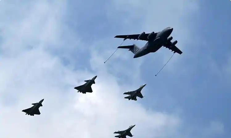 400架重型五代机、800架重型四代机、70架预警机，全球第一空军浮出水面
40