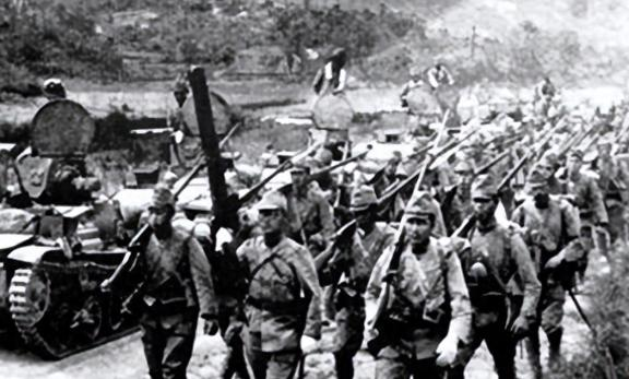 1945年日本还有七百万大军，却宣布投降，真是被原子弹吓破胆了吗？美国人便曾经说