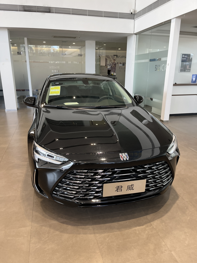 本田雅阁和别克君威怎么选择
最近看了好多同等车不知道该怎么选择大家帮我看看，我今