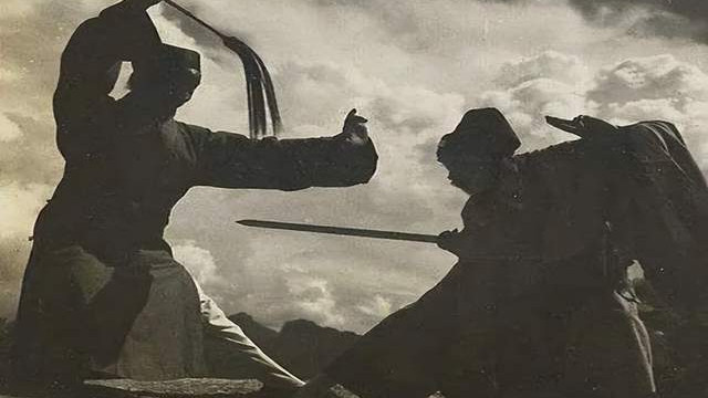 道长下山抗日，一夜连斩9名日军，受伤后被长官当成累赘抛弃