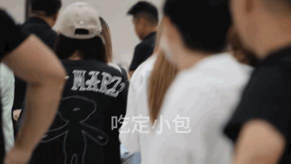 楚钦平安落地横滨啦，人参果也总算现身[呲牙]太神奇了，这莎莎到底是怎么躲过北京那