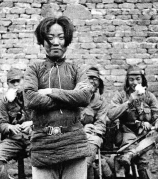 1938年，一位被称为“最美抗日女兵”的女战士微笑面对刺刀，行刑前，她向日军提出