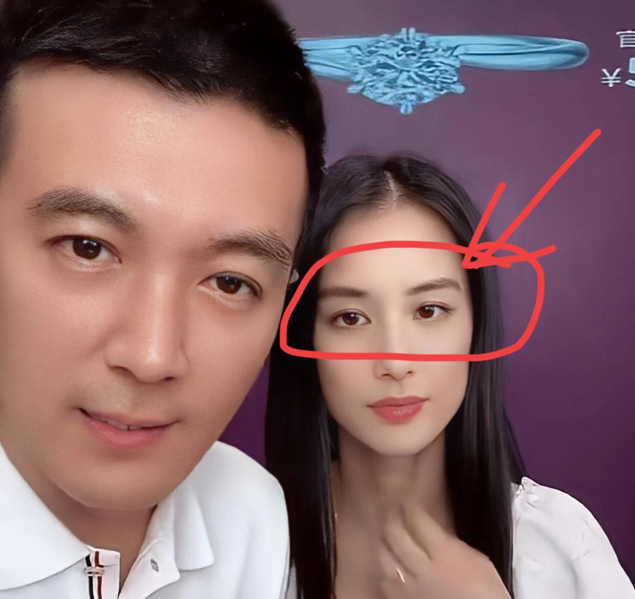 你们发现没？
黄圣依这个人
最幸运的不是生在一个高知的家庭，而是
嫁给她曾经崇拜