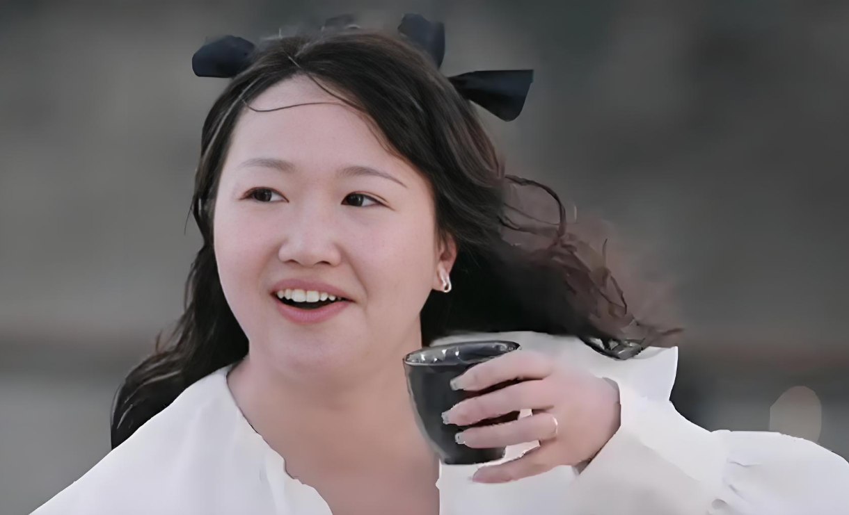 麦琳道歉引热议，直面网络暴力，诠释女性自我追求与担当 