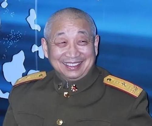 1990年，在越南关押6年的“叛徒”汪斌回到国内，昔日战友纷纷指责他是卖国贼，上