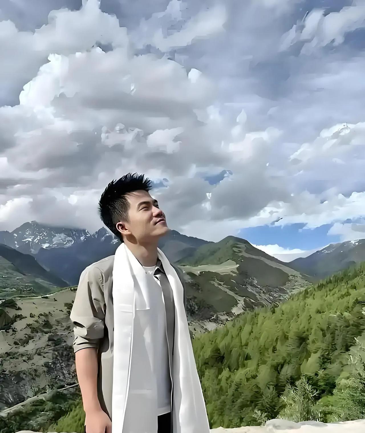 董宇辉，2021年，因为公司转型而“被迫”带货，如今他感叹：千万不要混，你一个月