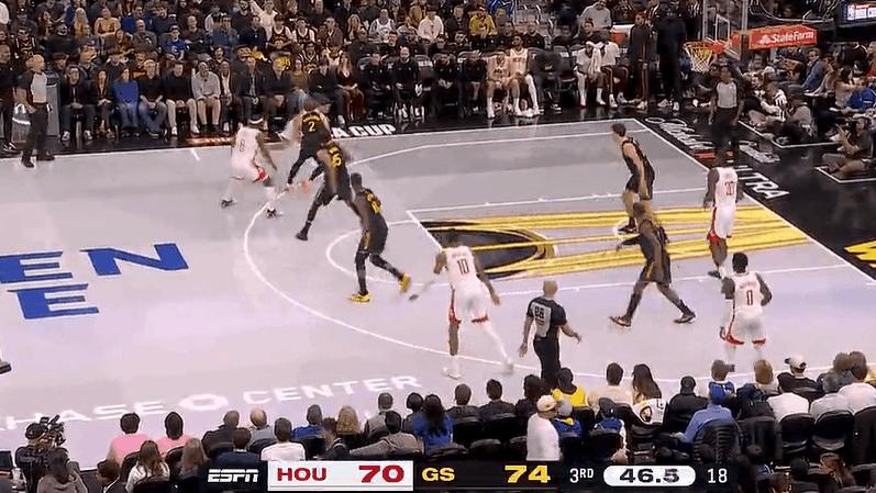 谢泼德急停中投&突破扣篮已得24分，火箭三节落后勇士2分