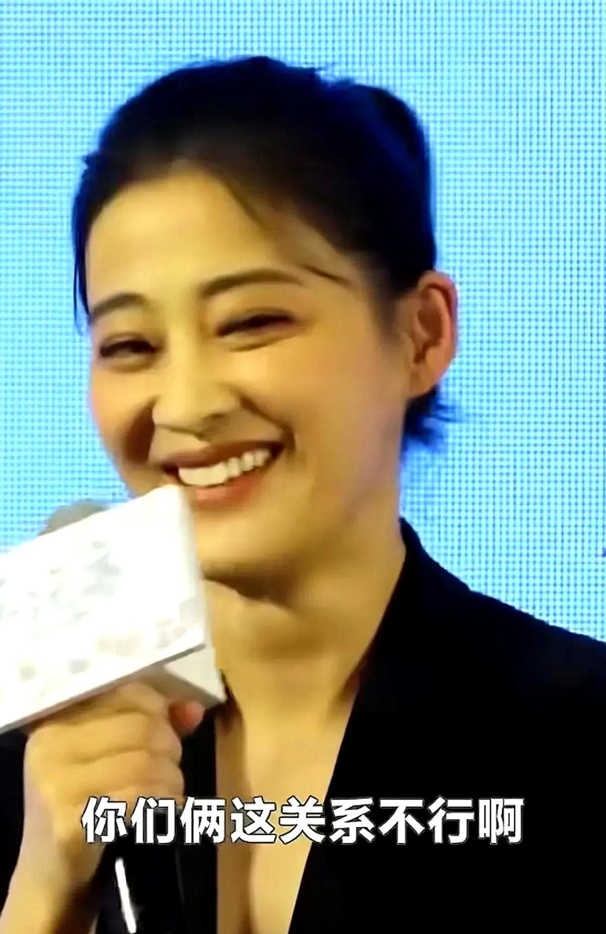 演员梅婷和刘烨虽然是大学同学，但平常来往很少。
梅婷说了实话，不过反而让人听了觉