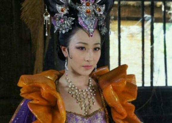 石矶为何敢向太乙真人挑战？她在向谁学习？有个人可能被忽略了！