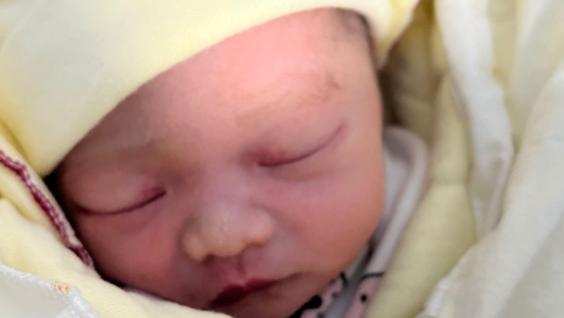 宝宝身上有2个“大脑机关”，摸一摸，大脑发育一天比一天好